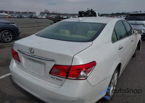 2010 Lexus Es 350 z USA, uszkodzony, nr VIN JTHBK1EGXA2374750